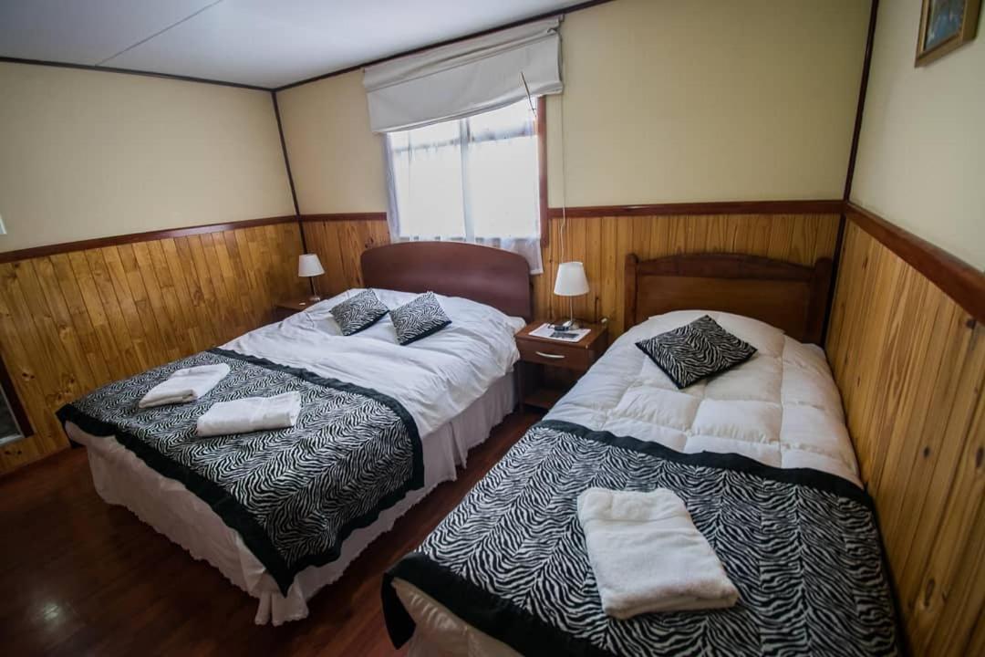 Hostal Alcazar Пуерто-Наталес Екстер'єр фото
